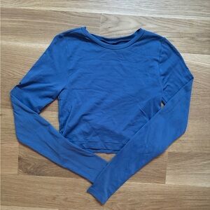 Garage fitted athletic material long sleeve